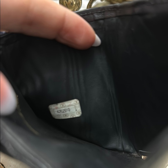 Chanel Black Caviar Timeless 'CC' Compact bi-fold Wallet on Chain - Picture 6 of 11